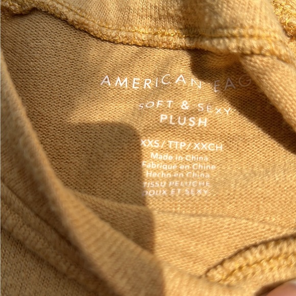 Women’s American Eagle soft long sleeve - Picture 3 of 3